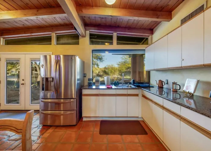 Unique Property, 2 Bedroom 1 Ba, Patio, Kitchenette Holiday home Tucson